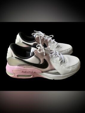 Nike Women's Air Max Excee